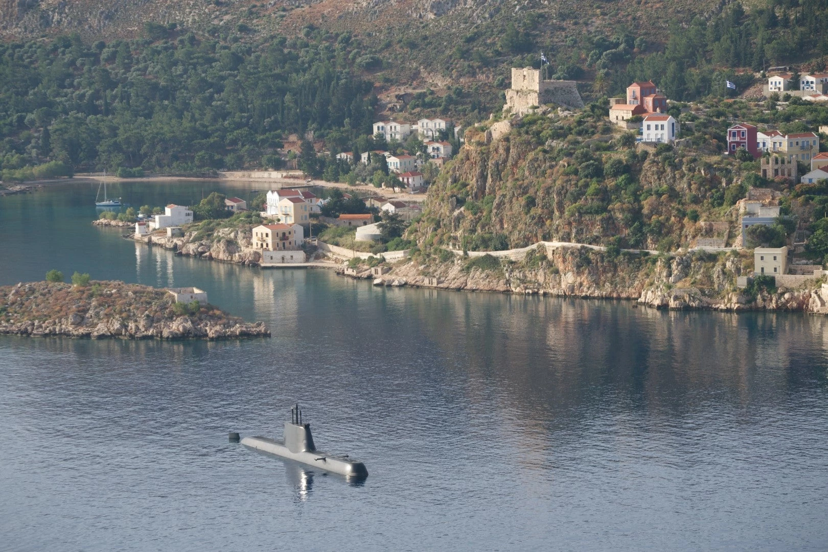 Κλιμάκωση: «Κυκλώνουν» Καστελόριζο και ζητούν μερίδιο οι Τούρκοι στην Κύπρο – Πόλεμο στην Α.Μεσόγειο διατυμπανίζει Τούρκος ειδικός